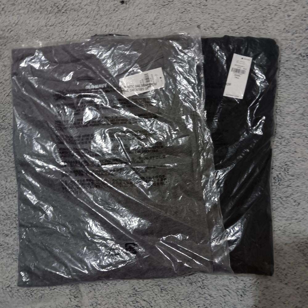 BNWT Old Navy short sleeve t-shirts